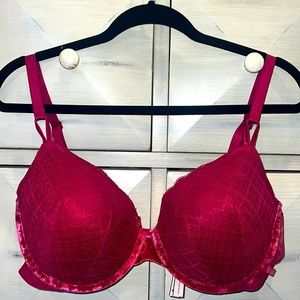 VS 40D Lined Demi Bra